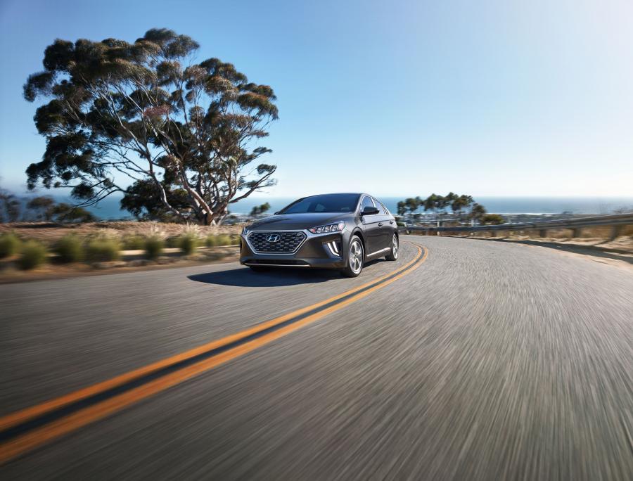 Hyundai IONIQ Plug-in Hybrid (AE) 2019 года  (NA) (фото 5 из 7)